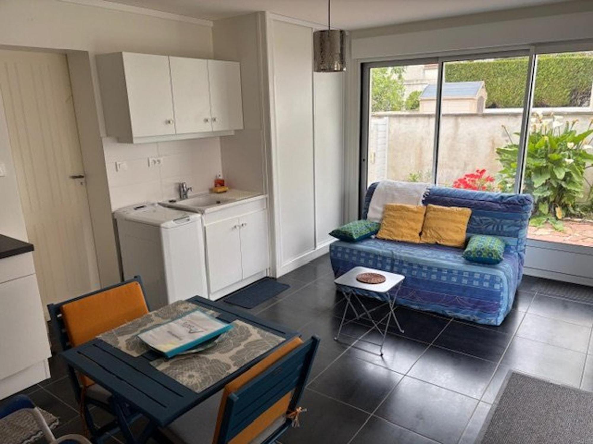 Royan, 2 Pièces, 4 Personnes - Fr-1-494-102 Royan